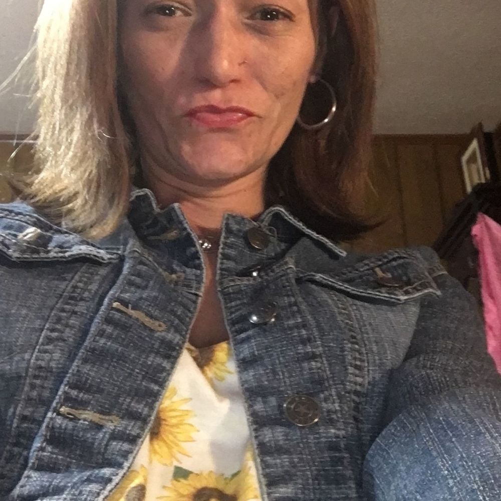 Meet your Posher, Crystal